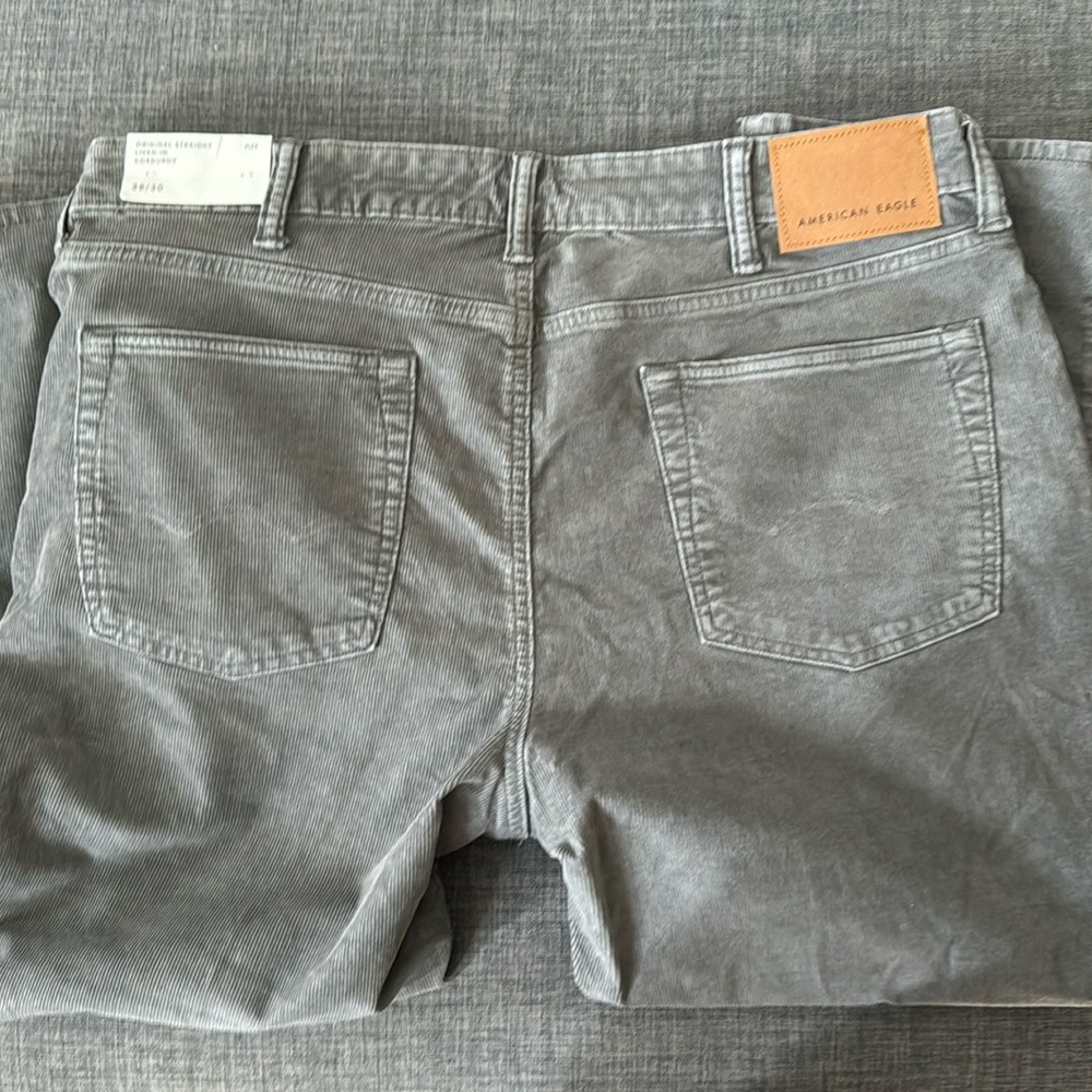 American Eagle original straight loved-in corduroy 38/30 - gray